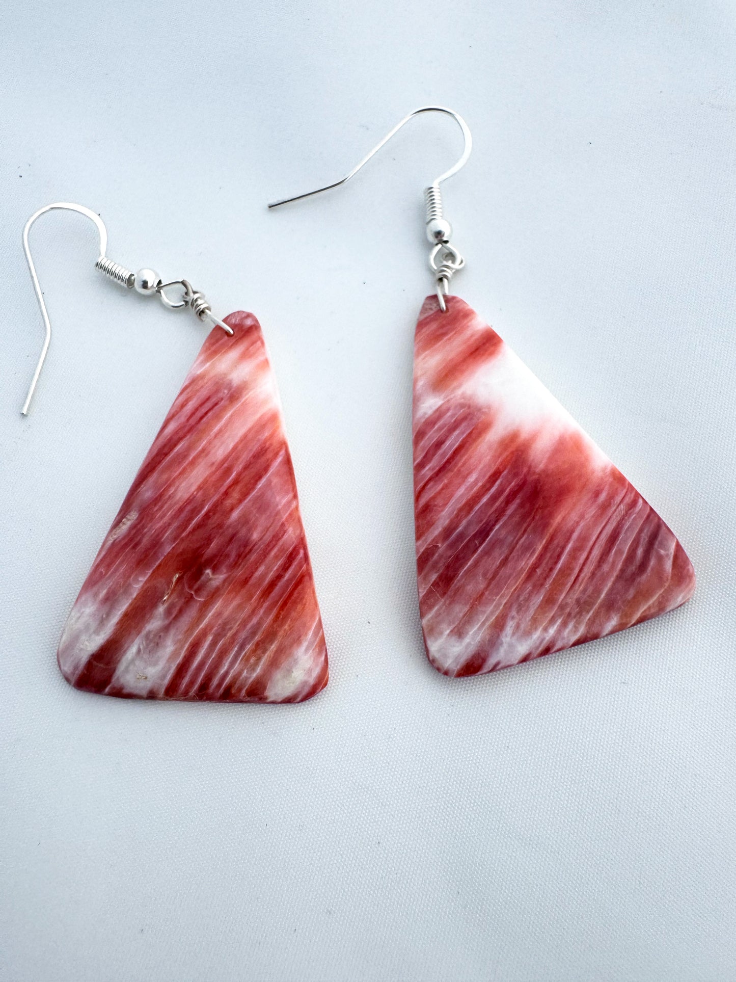 Spiny Oyster shell earrings by Ray Lovato (Santo Domingo)