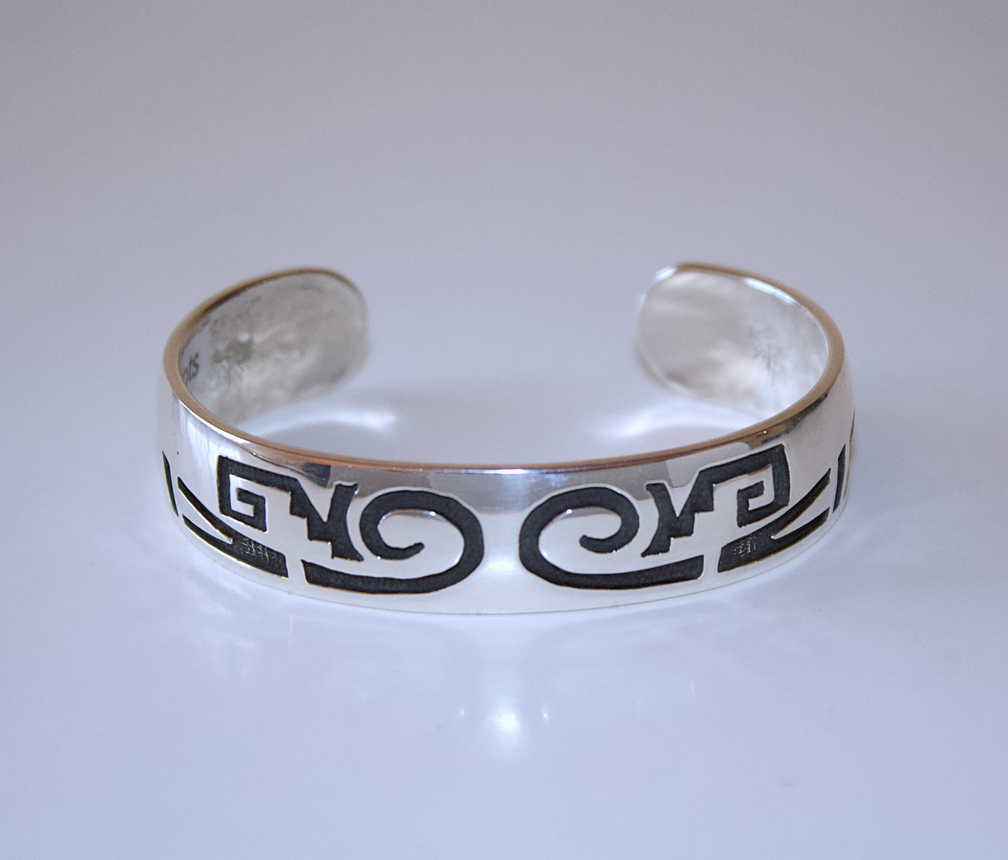 Bracelet with Abstract Parrots by Anderson Koinva - Hopi