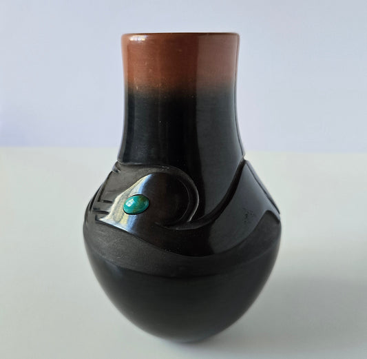 Blackware Vase-Shaped Jar by Dora Tse Pe(d) - San Ildefonso