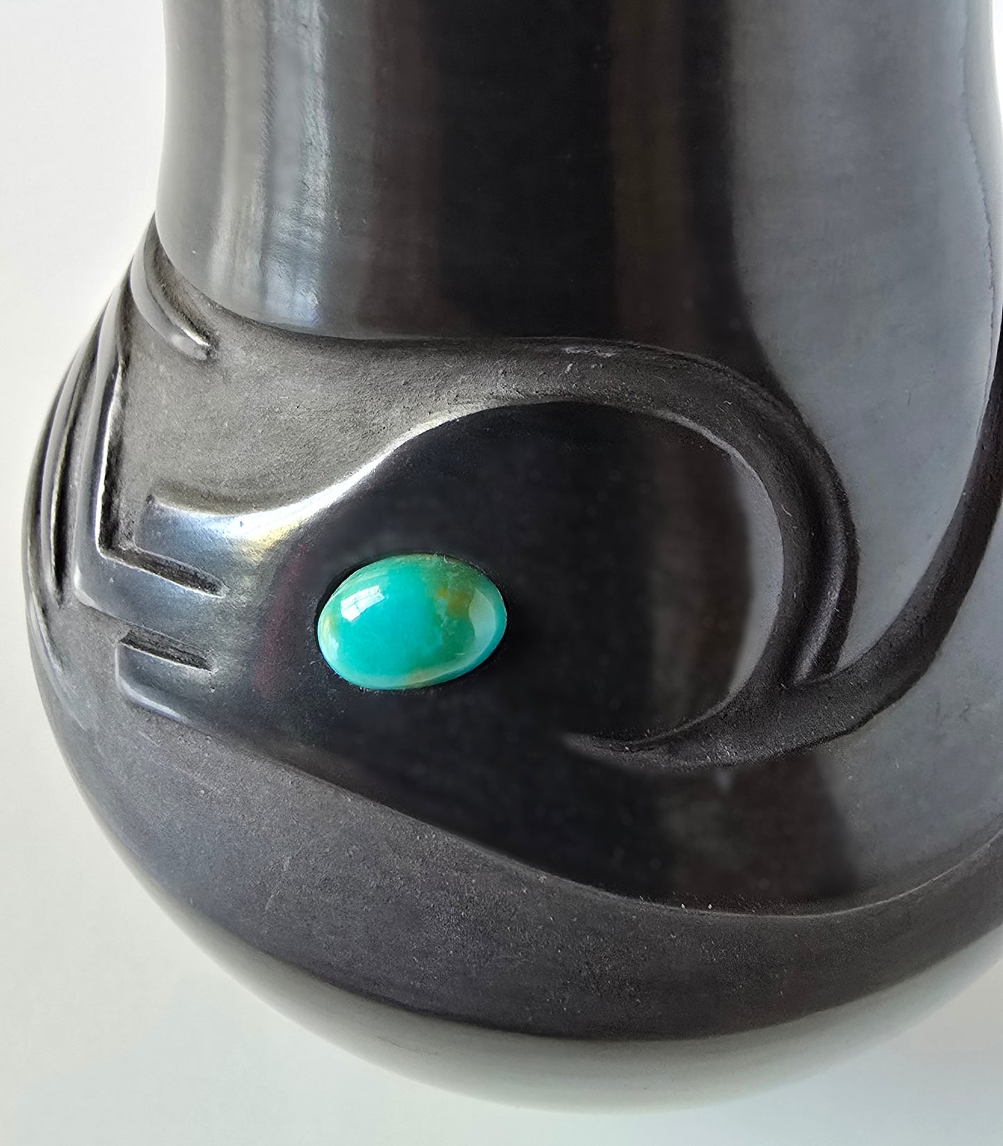 Blackware Vase-Shaped Jar by Dora Tse Pe(d) - San Ildefonso